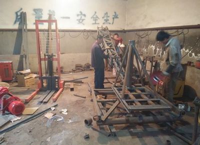 點擊查看詳細信息<br>標(biāo)題：華友機械多用途吊J 閱讀次數(shù)：7888