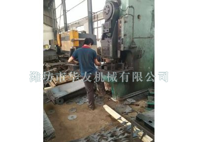 點擊查看詳細信息<br>標題：華友機械車間一角 閱讀次數(shù)：8957