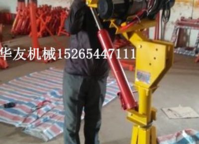 點擊查看詳細(xì)信息<br>標(biāo)題：華友機(jī)械車載液壓小吊機(jī) 閱讀次數(shù)：8204